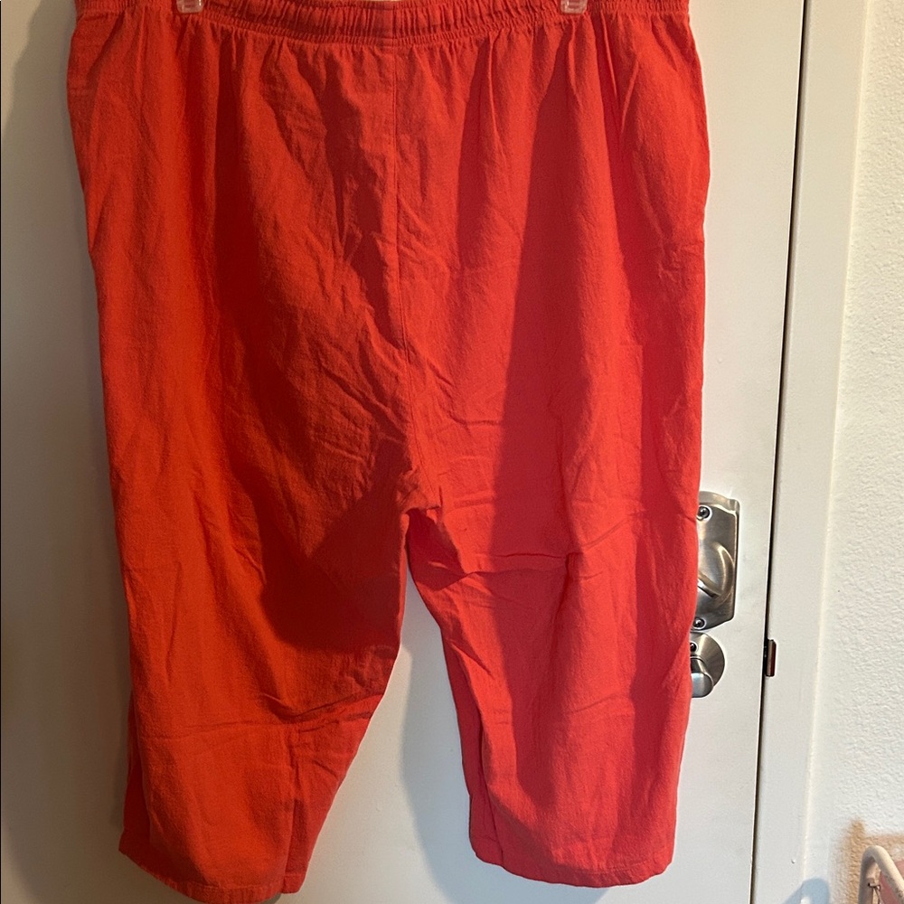 Drawstring capris - Picture 3 of 3